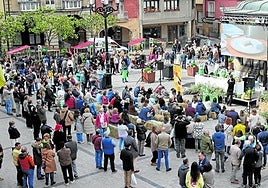 La plaza de la Paz llena en una de las ediciones anteriores de HAROmas.