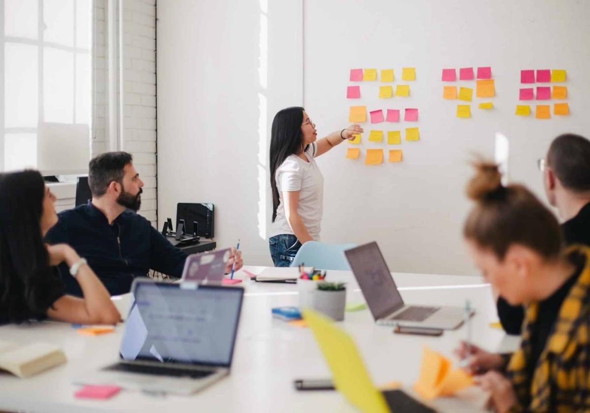 Las microcredenciales se imparten tanto de manera presencial como online.