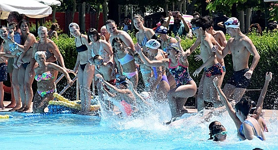 Salto en Mójate por la Esclerosis Múltiple 2024.