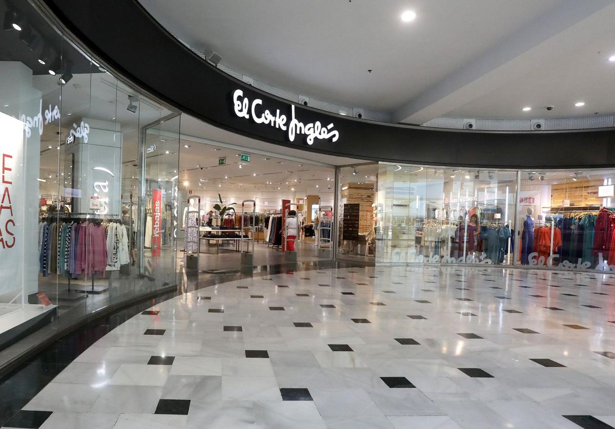 La tienda actual de El Corte Inglés en el Centro Comercial Berceo tiene dos plantas y con la transformación del negocio se quedará con una.