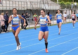 Bianca Acosta (4496) con Patricia Urquía.