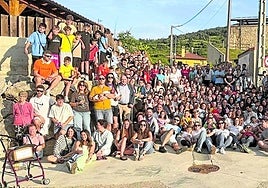 Hermandad vecinal en La Villa de Ocón durante sus fiestas