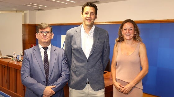 Amadeo Lázaro, Javier Rioja y Adelaida Alútiz, durante la rueda de prensa.
