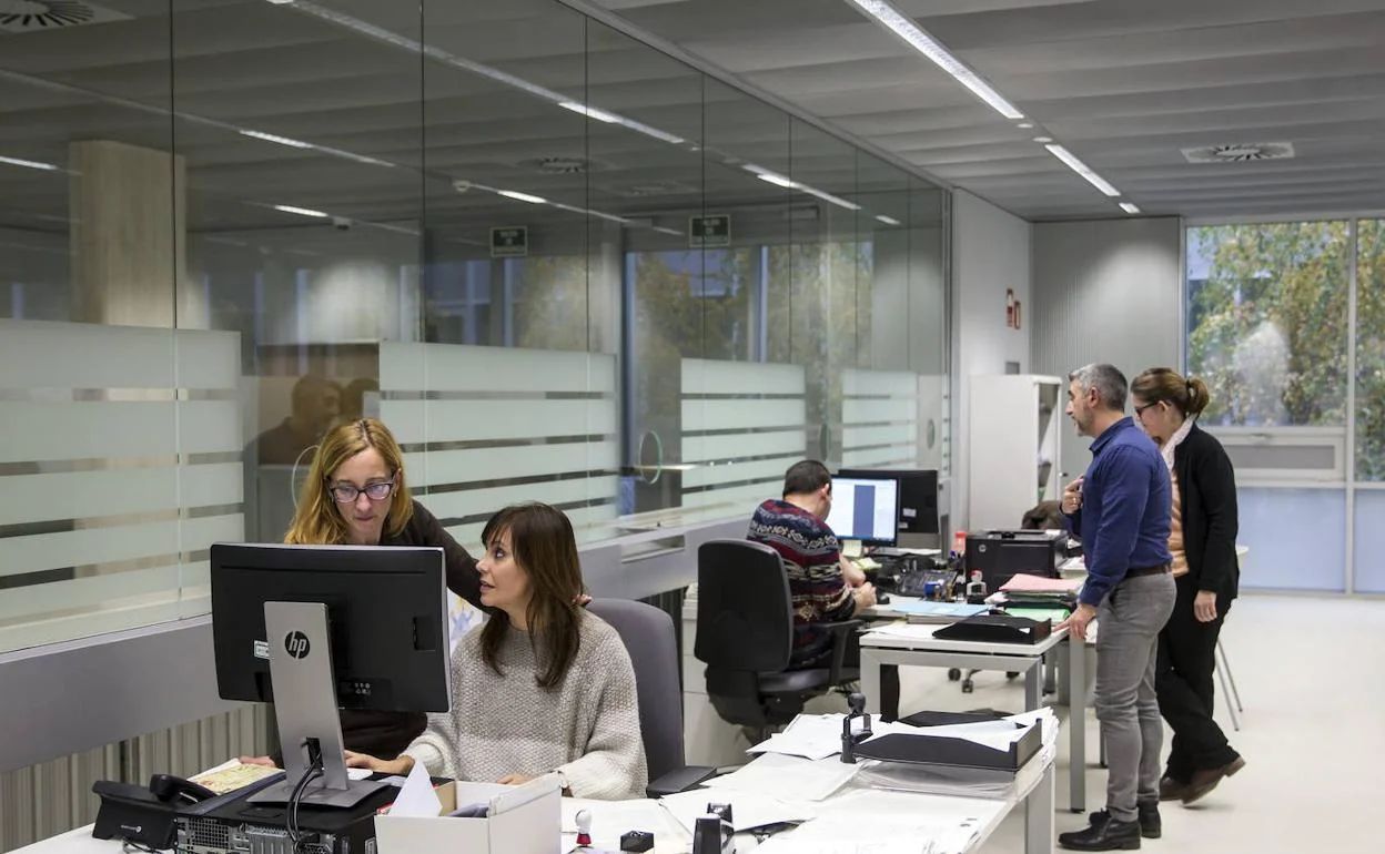 Aprobada la Oferta Pública de Empleo para 2025, que incluye 582 plazas, el 67,7% en Sanidad y Educación