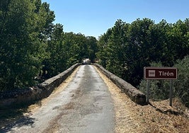 Paseo del río Tirón a su paso por la localidad de Herramélluri.