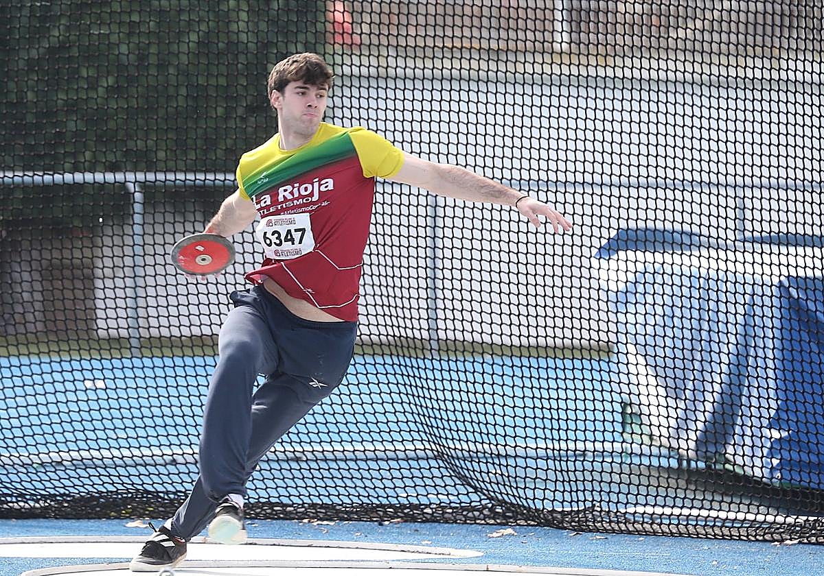Marcos Moreno, lanzando el pasado otoño, en el Adarraga.