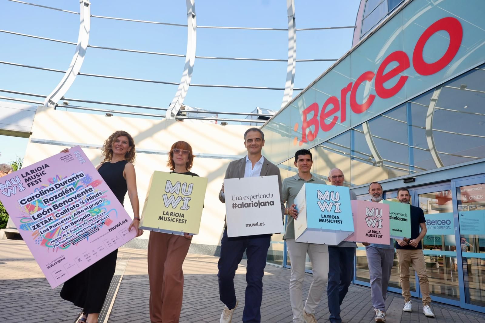 Presentación de los últimos integrantes del cartel.