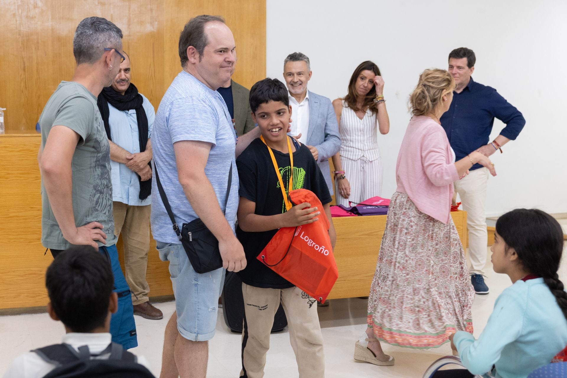 Logroño recibe a los niños saharauis que vivirán con familias de acogida