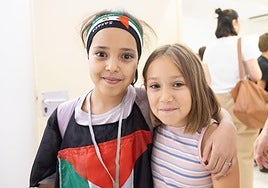 Niños participantes en el programa 'Vacaciones en paz', a su llegada a Logroño.