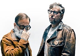 Dan Auerbach, a la izquierda (guitarra y voz), y Patrick Carney (batería) forman The Black Keys.
