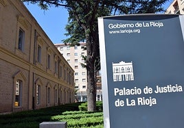 Exterior del Palacio de Justicia, en Logroño.