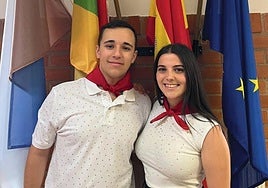 Luis Ladrón y Lucía Poyo son los Alpargateros mayores de las fiestas cerveranas de 2025.