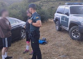 La Guardia Civil auxilia a dos jóvenes ciclistas desorientados en Torrecilla