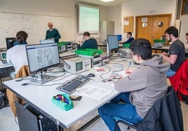 Alumnos de Ingeniería Industrial de la UR, en una imagen de archivo.
