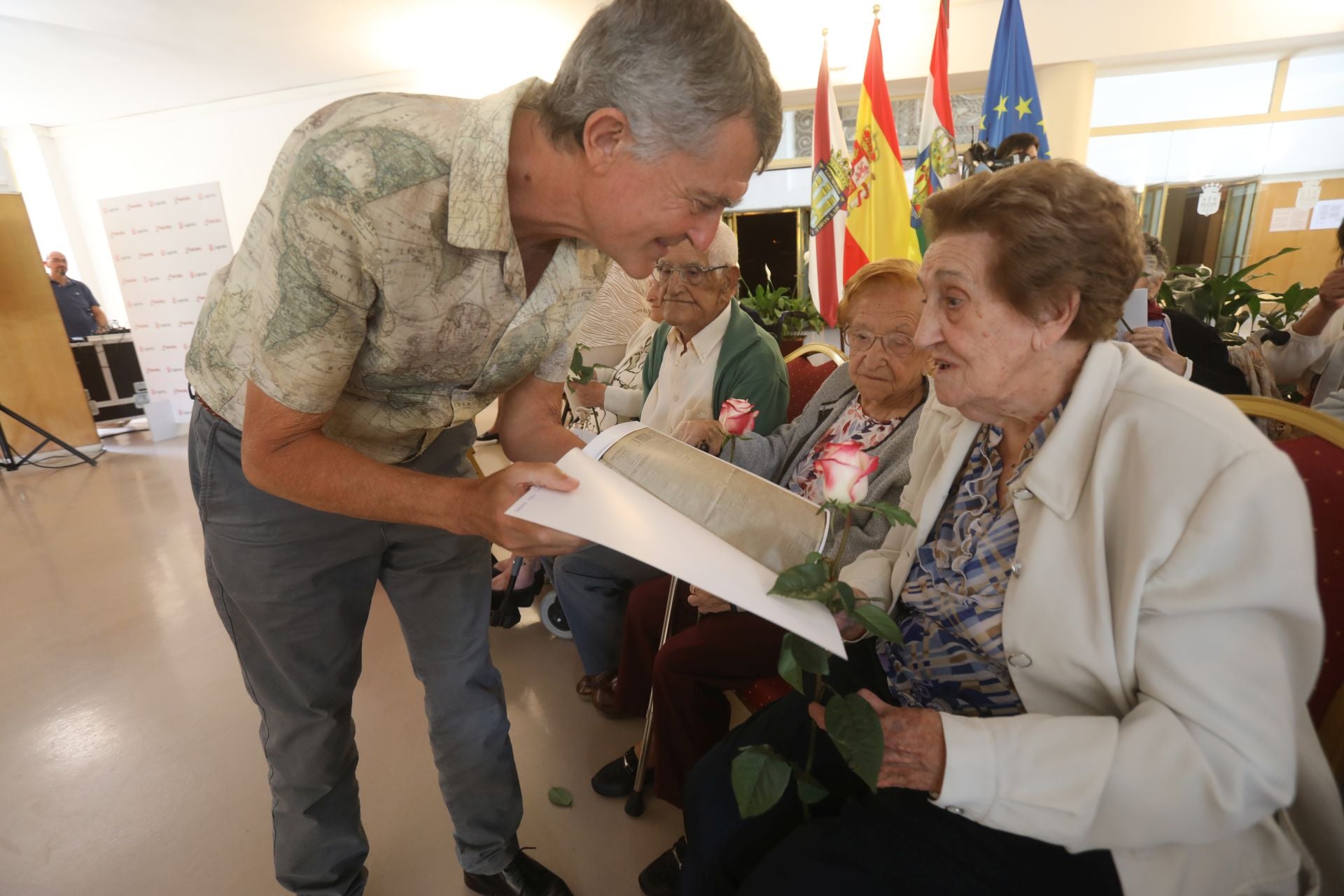 Las imágenes del homenaje a los abuelos de Logroño
