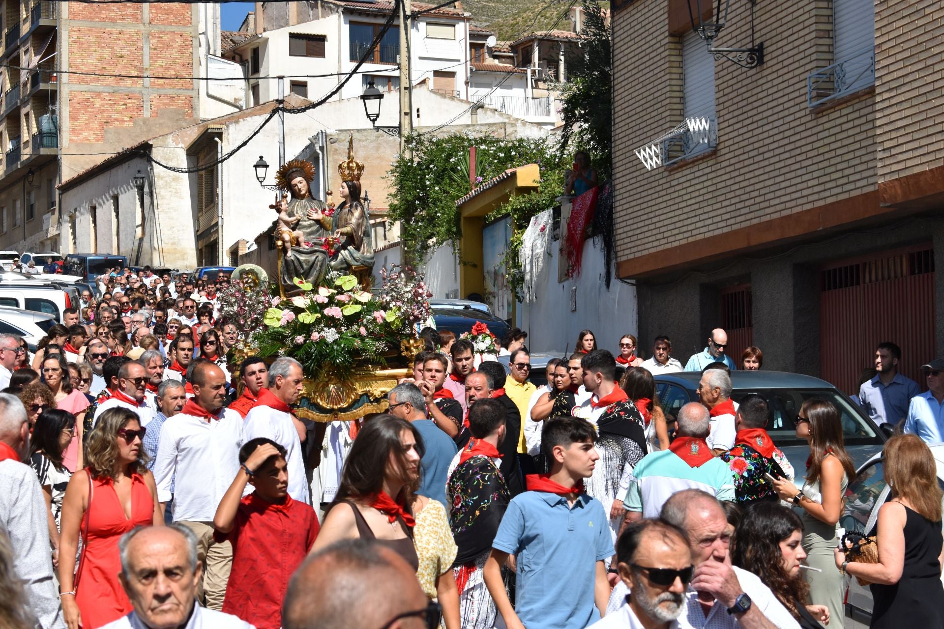 Procesión, misa, gigantes y bailes de la Gaita