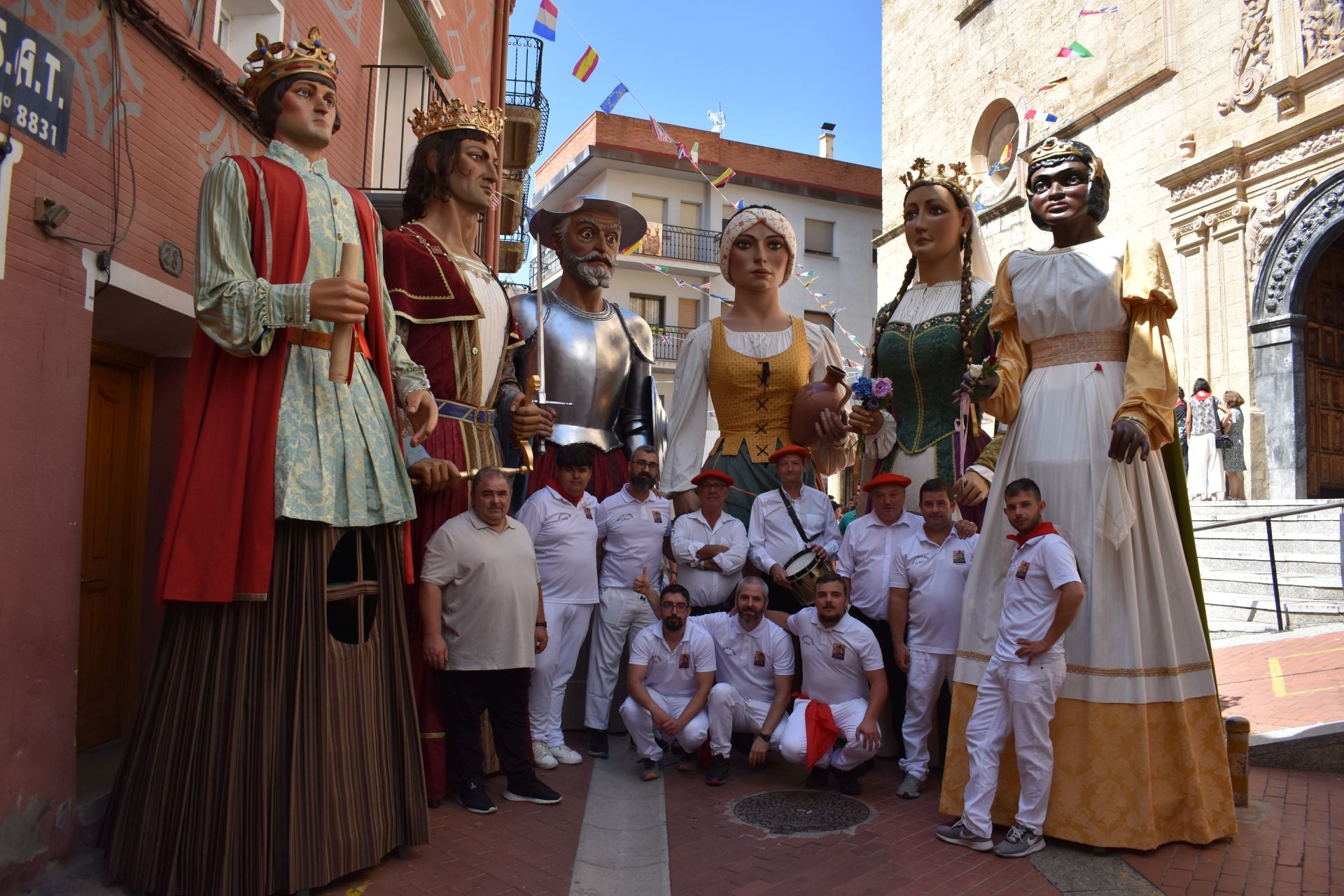 Procesión, misa, gigantes y bailes de la Gaita
