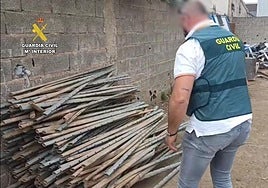 Aparecen en Pamplona 700 postes de viñedo robados en La Rioja