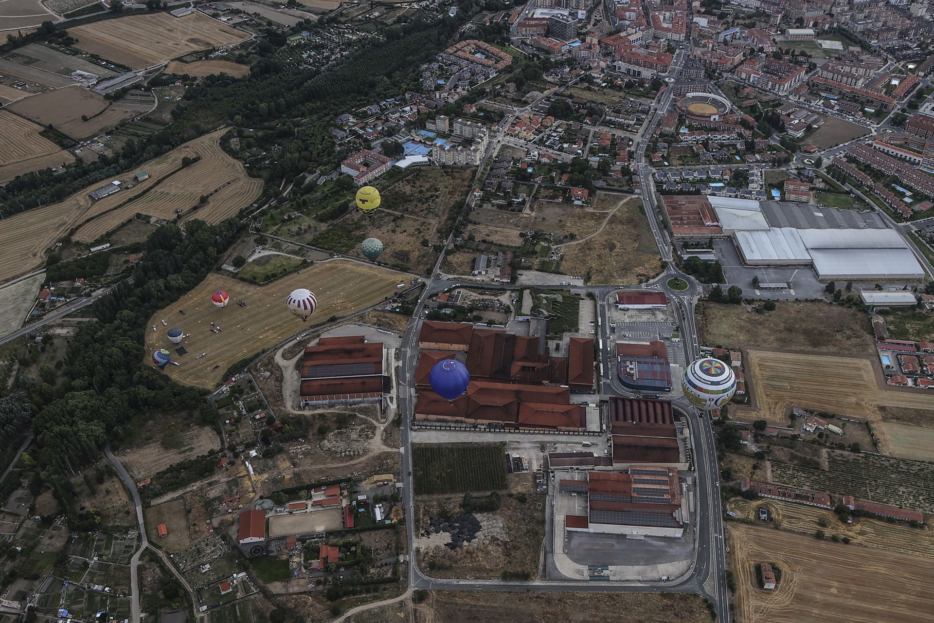 La vuelta a Haro en 26 globos