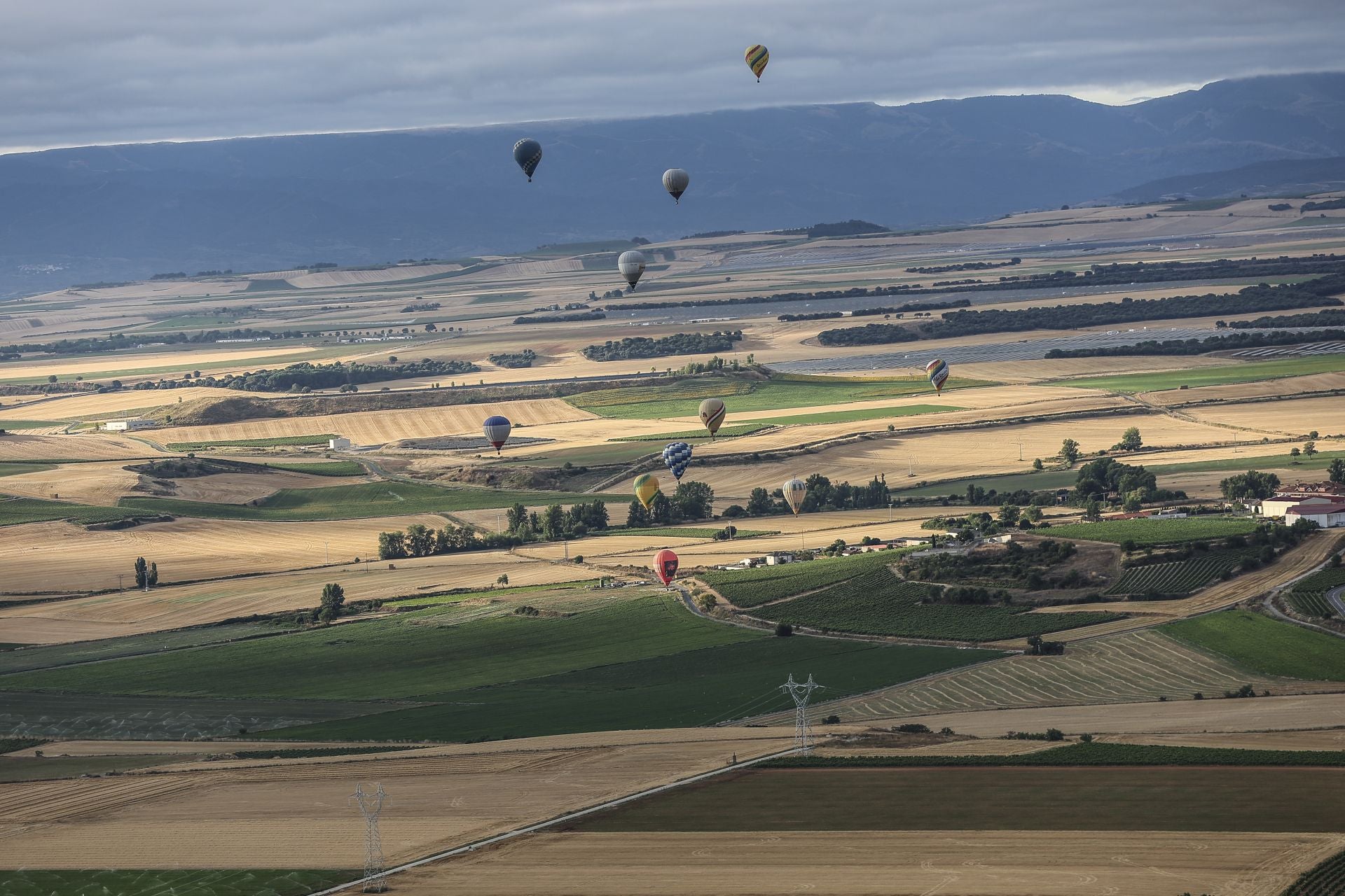 La vuelta a Haro en 26 globos