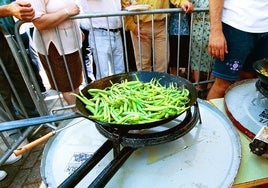 Cocinado de unas piparras.