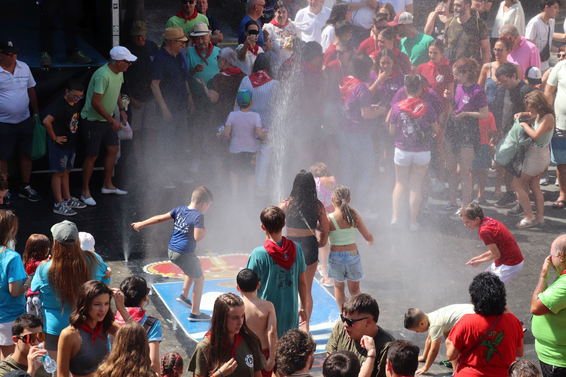 Primer día de las fiestas de Arnedillo