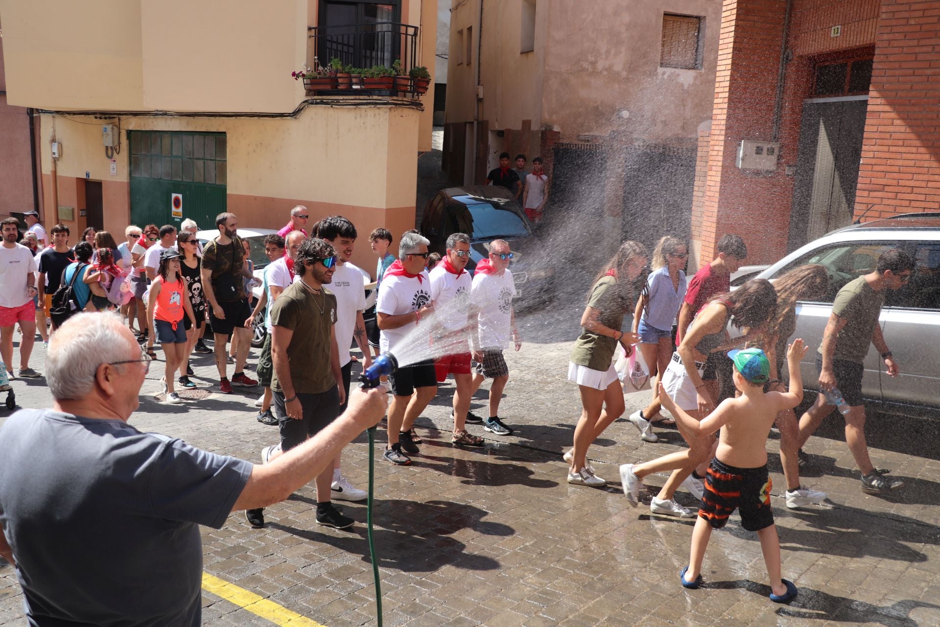 Primer día de las fiestas de Arnedillo