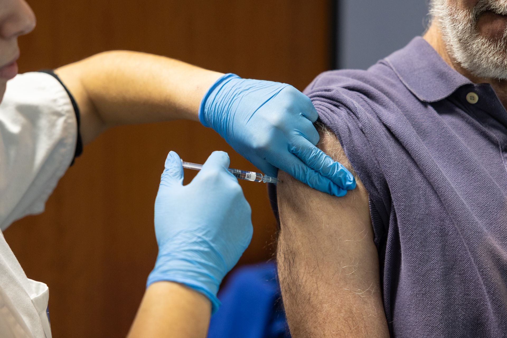 Vacunación contra el covid en el Hospital San Pedro.