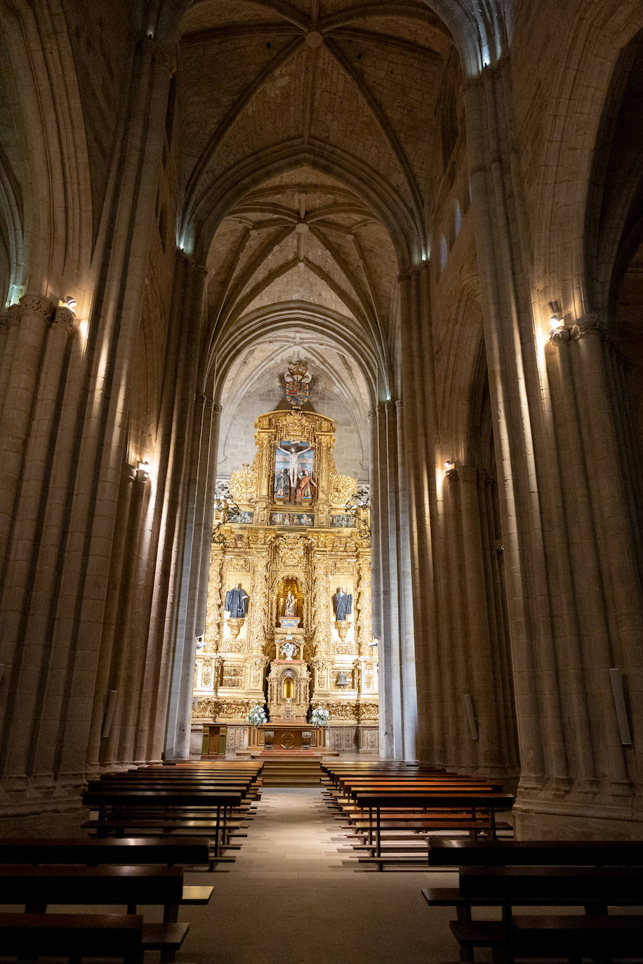 Las imágenes de las visitas nocturnas en el monasterio de Santa María la Real de Nájera