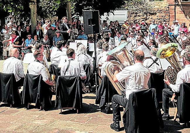 Actuación de una de las bandas de música