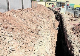 Avanza el arreglo de la tubería del instituto en Alfaro