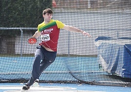 Marcos Moreno, en la jaula de lanzamientos del Adarraga.