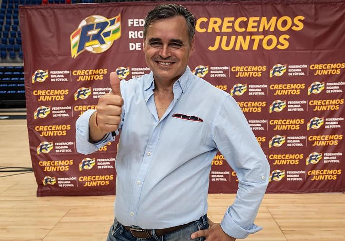 Gustavo Sáenz, tras ganar las elecciones a la Presidencia de la FRF.