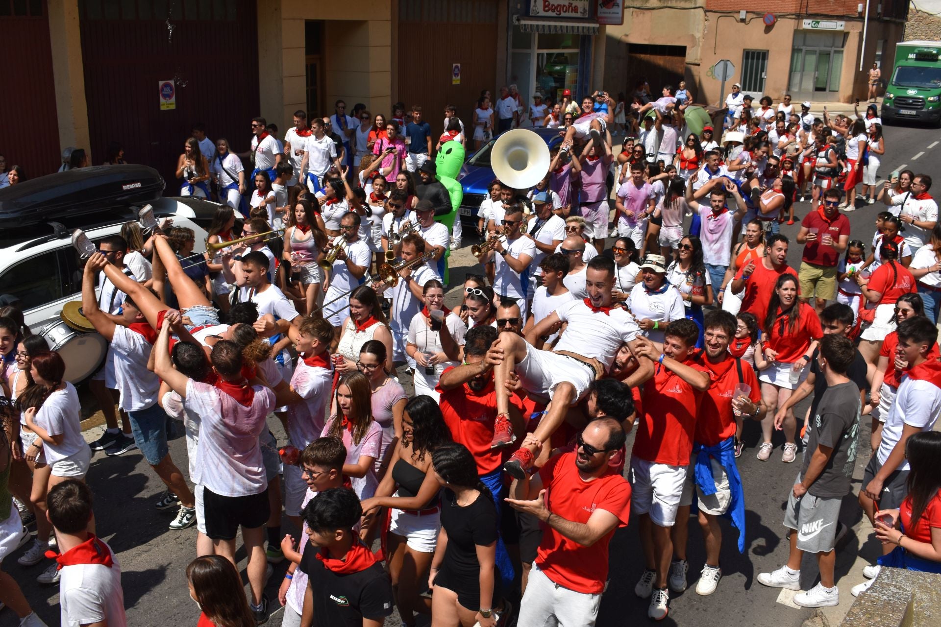 Quel celebra sus fiestas