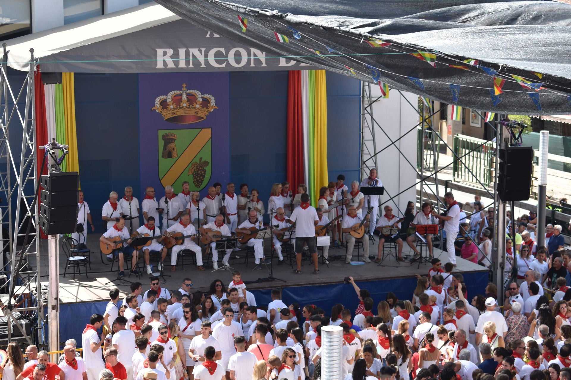 Las imágenes del cohete de las fiestas de Rincón de Soto