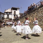 Danzadores de Soto en Cameros durante el Día del Camero Viejo, en Terroba.