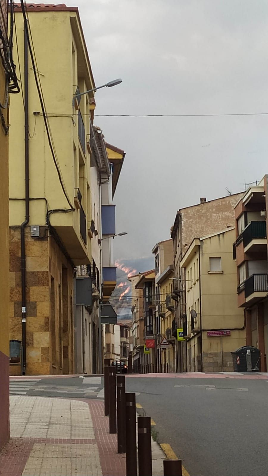 El fuego visto desde las calles de Albelda
