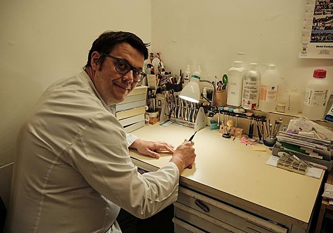 La óptica Cornet conserva el servicio de relojería.