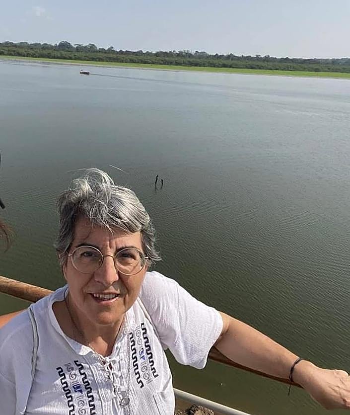 Imagen secundaria 2 - La parroquia dona 10.000 euros a la misión de María Luisa Rodríguez en el Amazonas