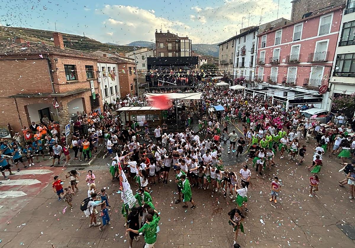 Nalda honra a la Virgen y San Roque