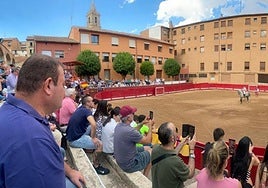 Vista de la plaza de toros de Navarrete en un evento anterior.