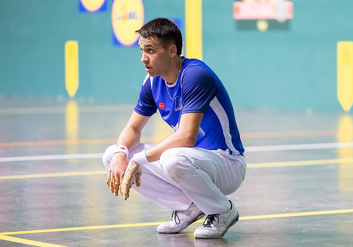 Javier Zabala coge aire después de un tanto intenso.