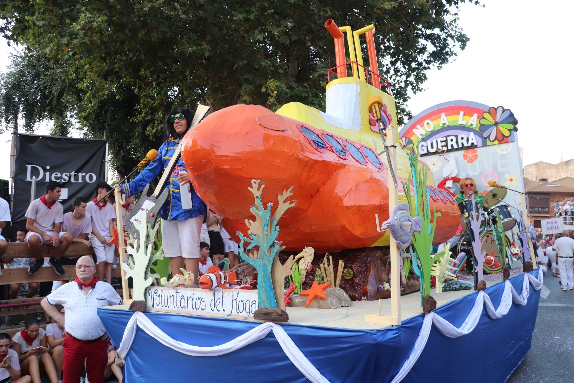 El desfile de carrozas de Alfaro, en imágenes