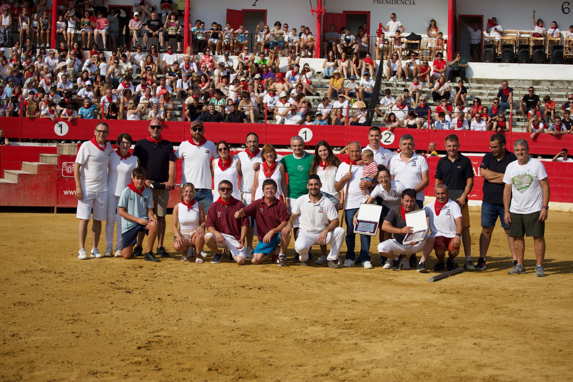 Viernes de fiestas con encierro, pañuelo para los más pequeños y tortillas de papata