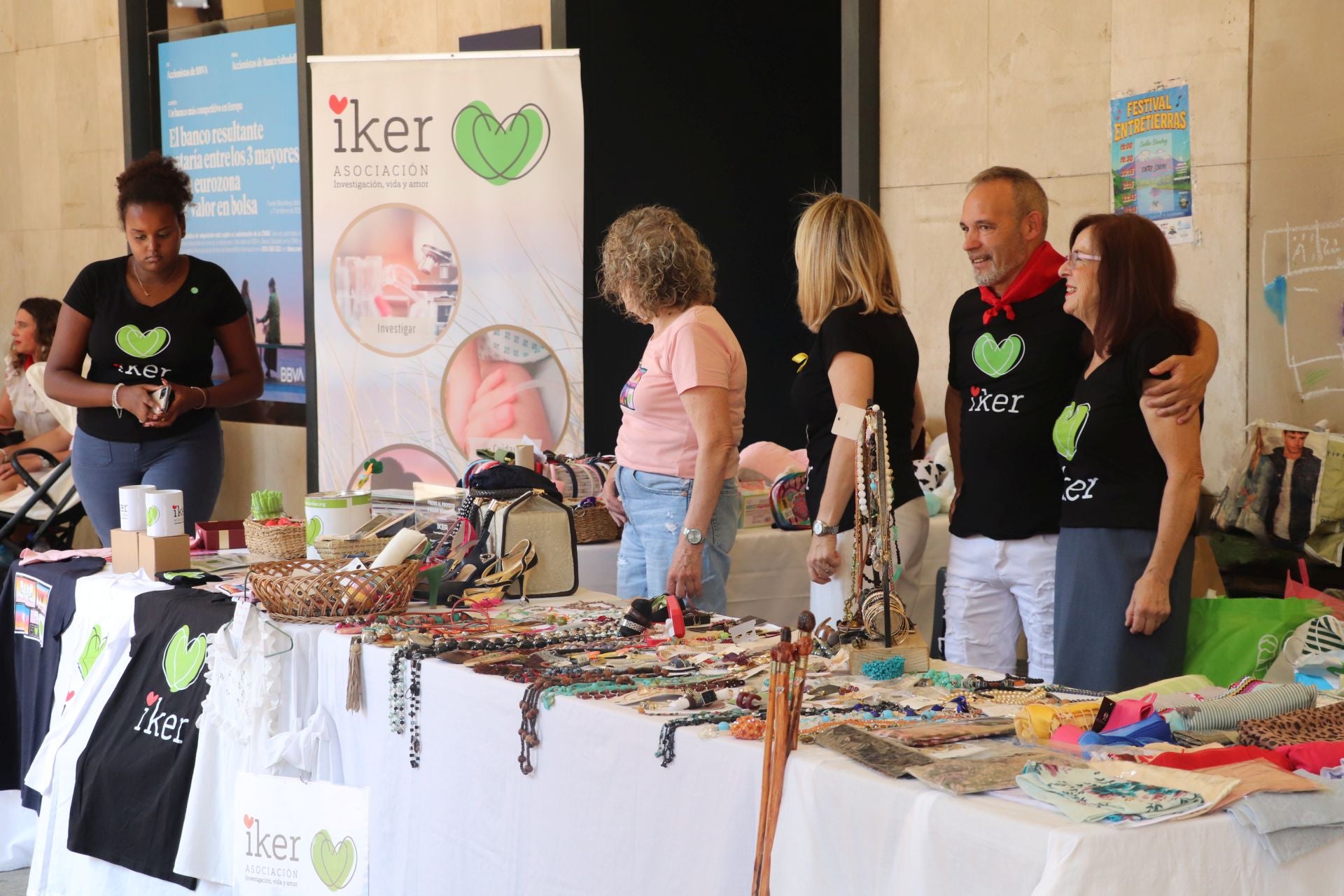 Viernes de fiestas con encierro, pañuelo para los más pequeños y tortillas de papata