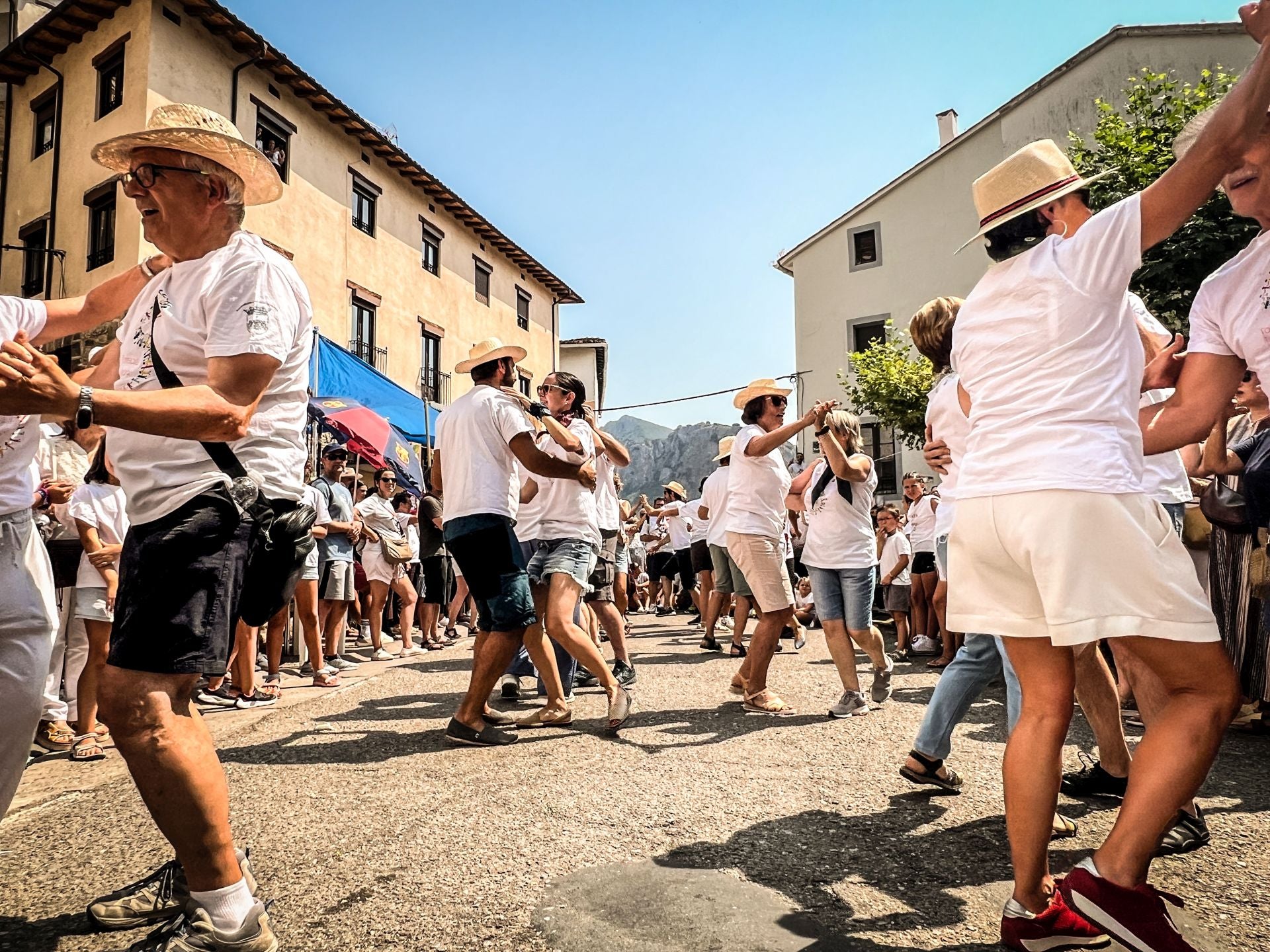 La Fiesta de la Solidaridad de Torrecilla reúne a miles de personas