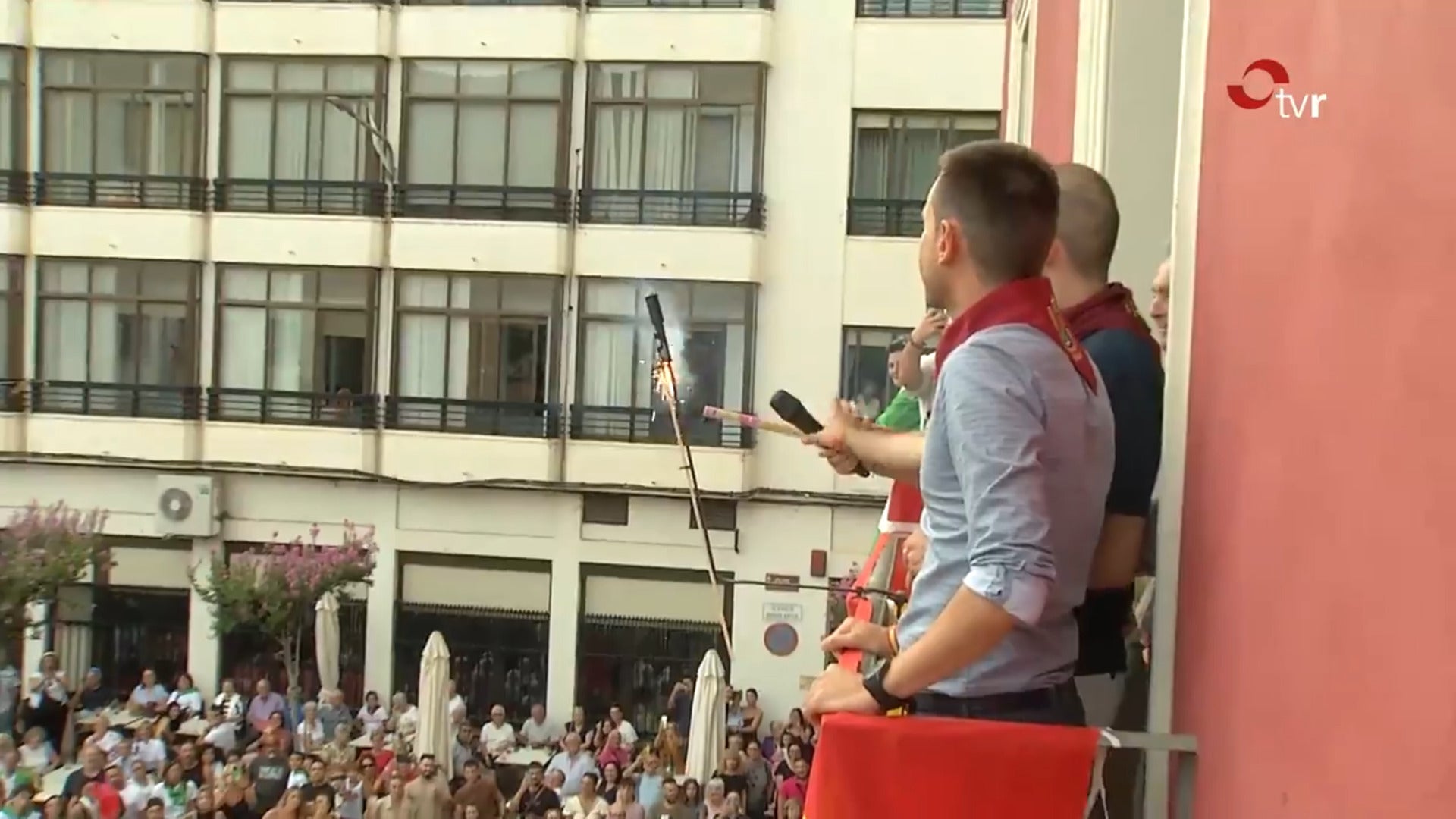 Las fiestas en Nalda comienzan tras el lanzamiento del cohete