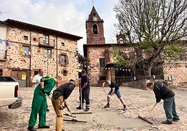Todos juntos para arreglar la plaza de El Rasillo