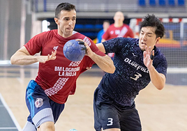 David Cadarso, en el partido ante el Toyoda Gosei Blue Falcons.