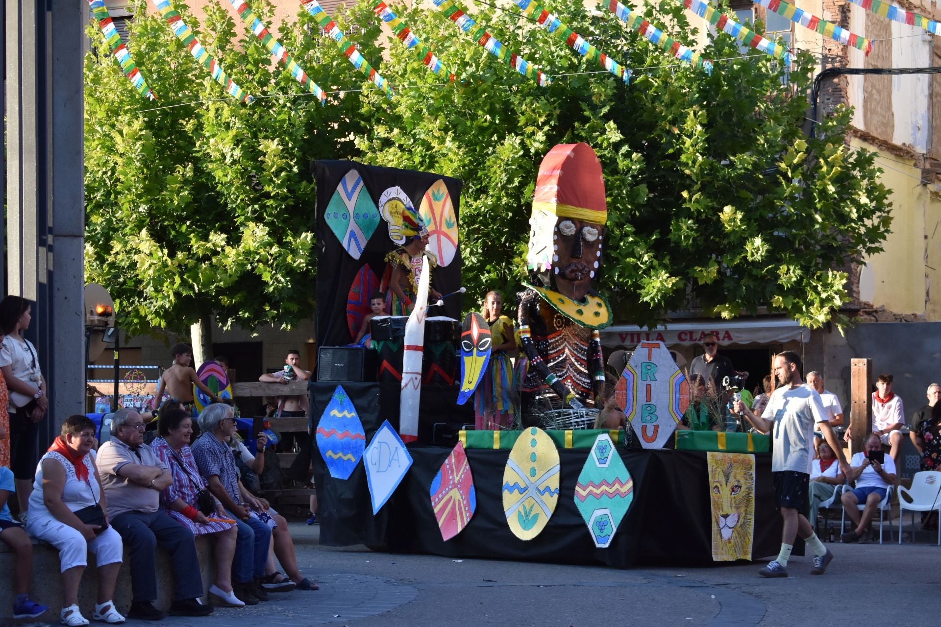 Todo el color de las fiestas de Aldanueva de Ebro